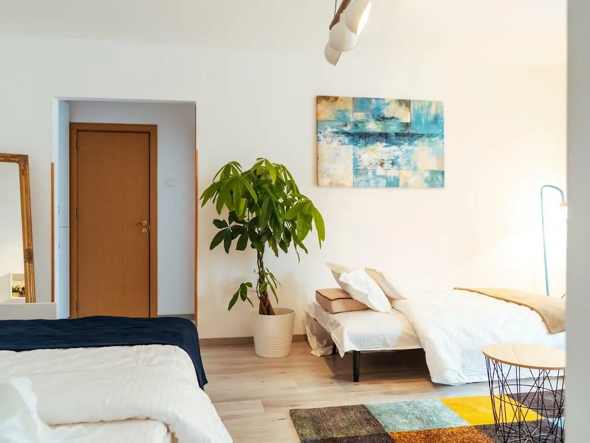 Balcescu Stylish Ultracentral Apartment Bucharest Romania